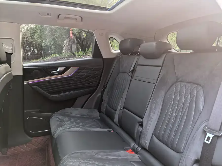 Hongqi HS5 Hongqi HS5 2022 facelift 2.0T Zhilian Qixiang Edition 2022 — миниатюра 5