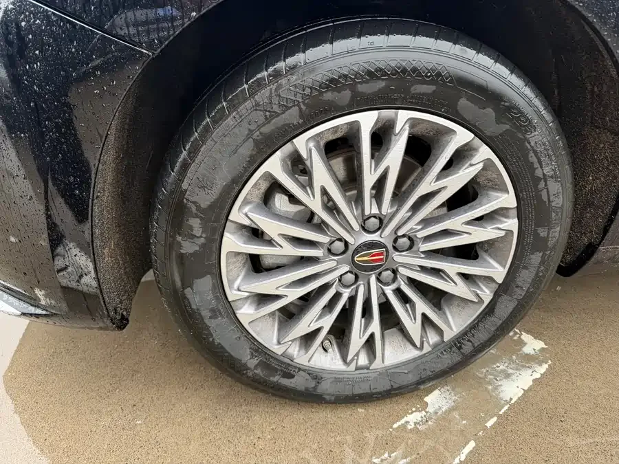 Hongqi H5 Hongqi H5 2023 2.0T Automatic Intelligent Connection Flagship Chang Edition 2023 — миниатюра 2