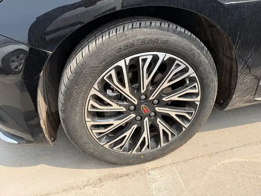 Hongqi H5 Hongqi H5 2023 2.0T Automatic Intelligent Connection Flagship Chang Edition 2024 — миниатюра 2