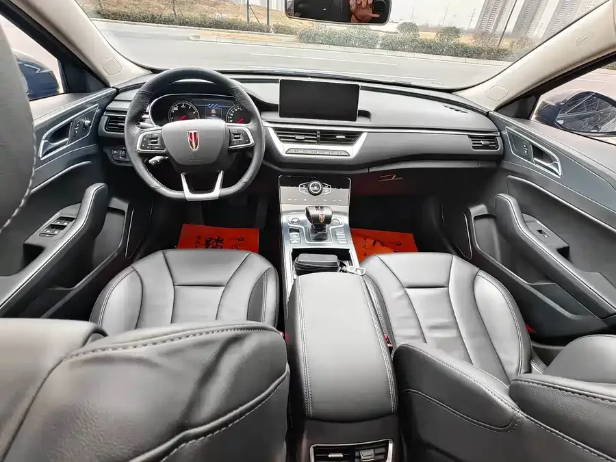 Hongqi H5 Hongqi H5 2022 Classic 1.5T DCT Flagship Edition 2022 — миниатюра 2