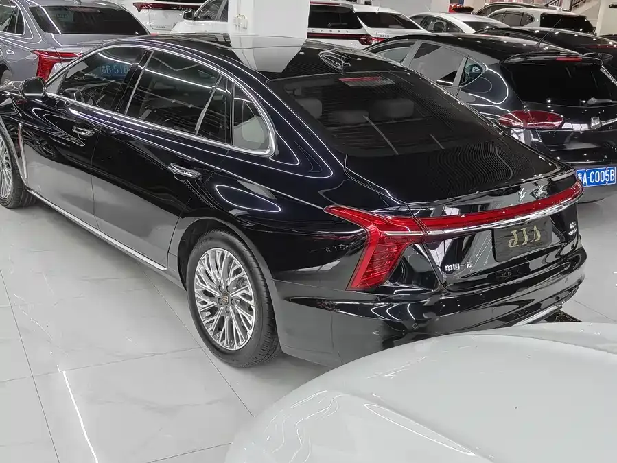 Hongqi H5 Hongqi H5 2023 2.0T Automatic Intelligent Connected Flag Edition 2022 — миниатюра 2