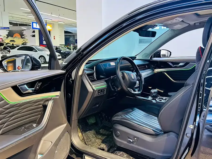 Hongqi HS5 Hongqi HS5 2022 facelift 2.0T Zhilian Qixiang four-wheel drive version 2023 — миниатюра 2