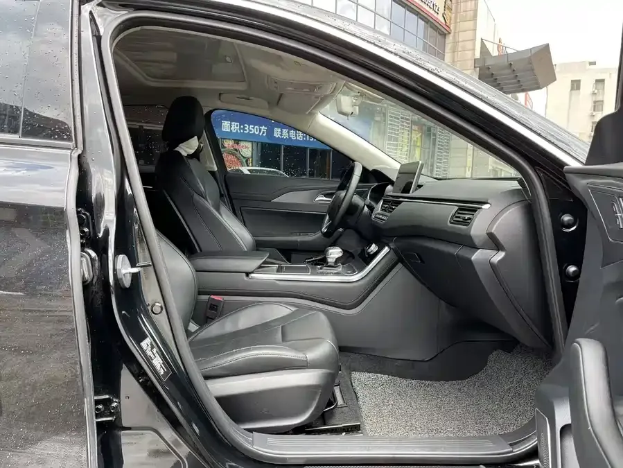 Hongqi H5 Hongqi H5 2022 Classic 1.5T DCT Flagship Edition 2022 — миниатюра 2