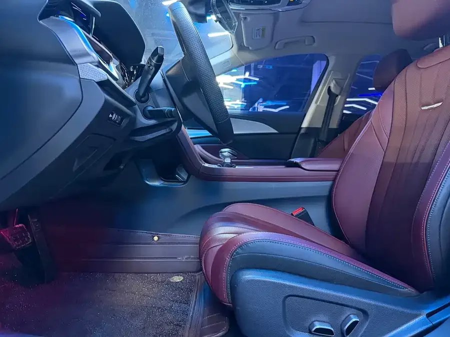 Hongqi H5 Hongqi H5 2025 1.5T DCT Flagship Edition 2025 — миниатюра 2