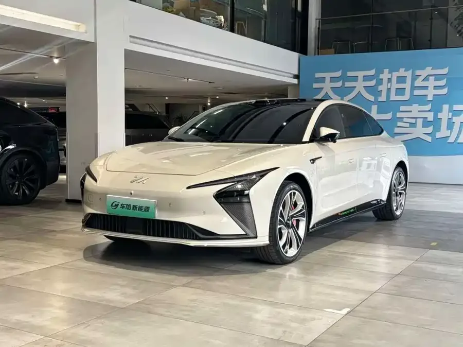 IM Motors L7 Zhiji L7 2022 Pro 2023 — фото 1, купить с доставкой в Москву