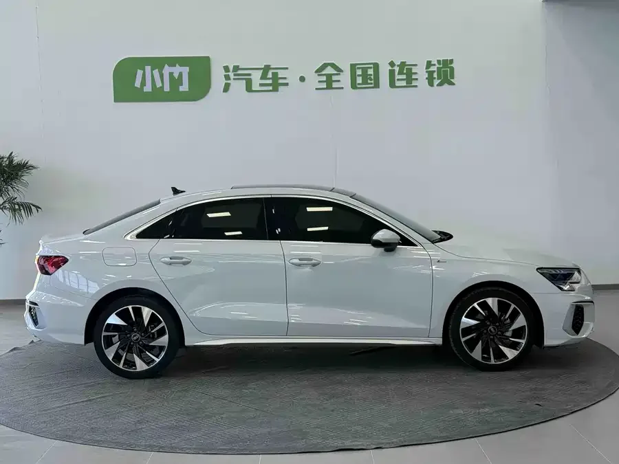 Audi A3 2022 A3L Limousine 35 TFSI Fashion Sports 2023 — миниатюра 4