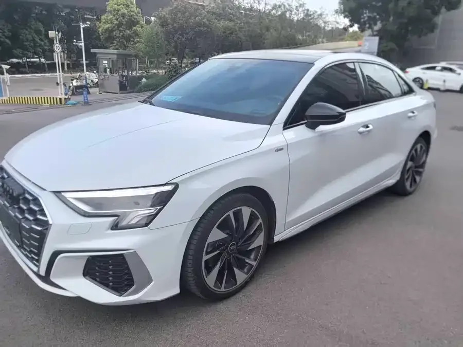 Audi A3 2022 A3L Limousine 35 TFSI Fashion Sports 2022 — фото 1, купить с доставкой в Москву