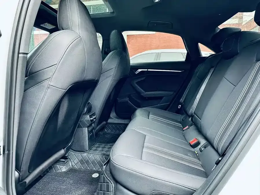 Audi A3 2022 A3L Limousine 35 TFSI Fashion Sports 2023 — миниатюра 4