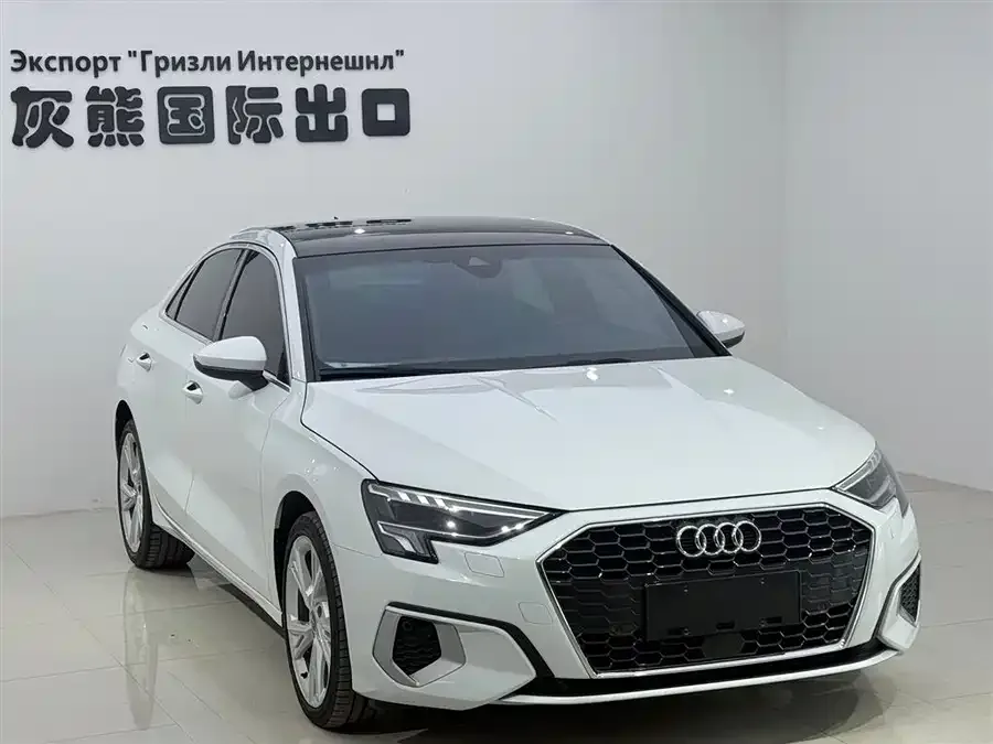 Audi A3 2021 A3L Limousine 35 TFSI Fashionable and Elegant 2022 — миниатюра 3