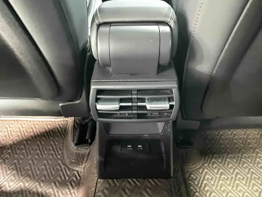 Audi A3 2023 facelift Sportback 35 TFSI stylish and sporty 2023 — миниатюра 5