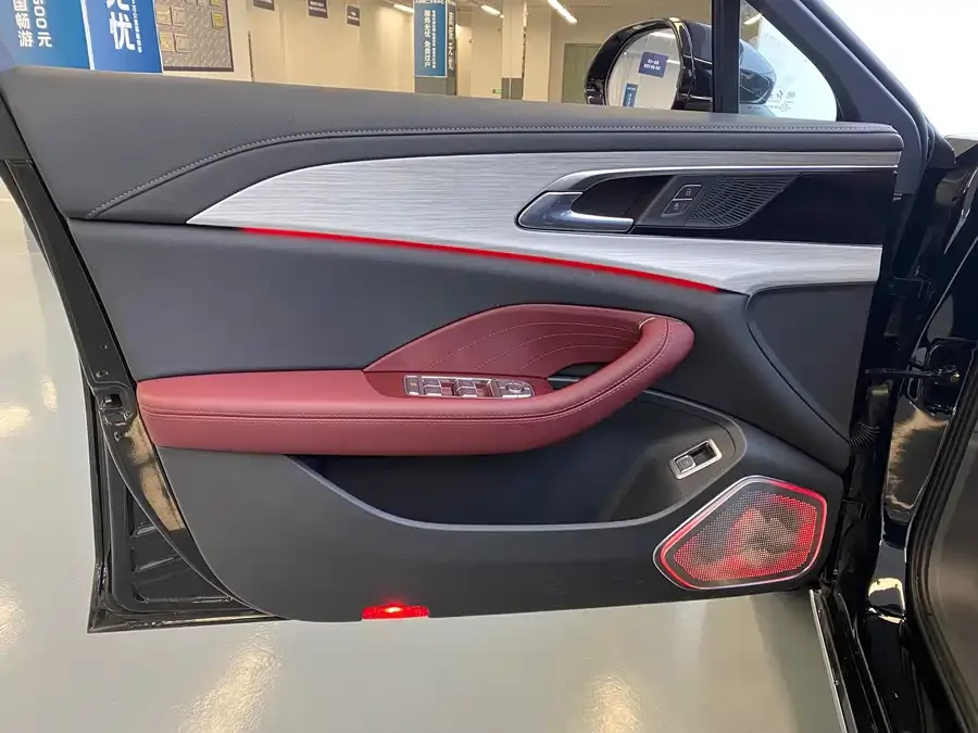 Hongqi H5 Hongqi H5 2025 2.0T Automatic Flagship Edition 2025 — миниатюра 2