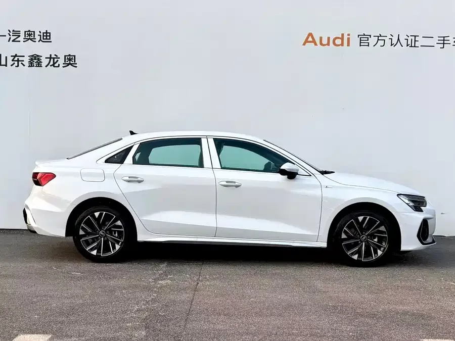 Audi A3 2026 A3L Limousine 35TFSI Flying Spur Enjoyment Edition 2026 — миниатюра 4