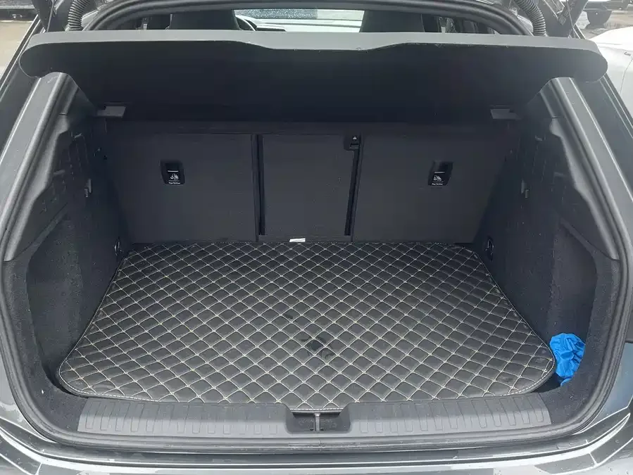 Audi A3 2022 Sportback 35 TFSI stylish and sporty 2022 — миниатюра 4