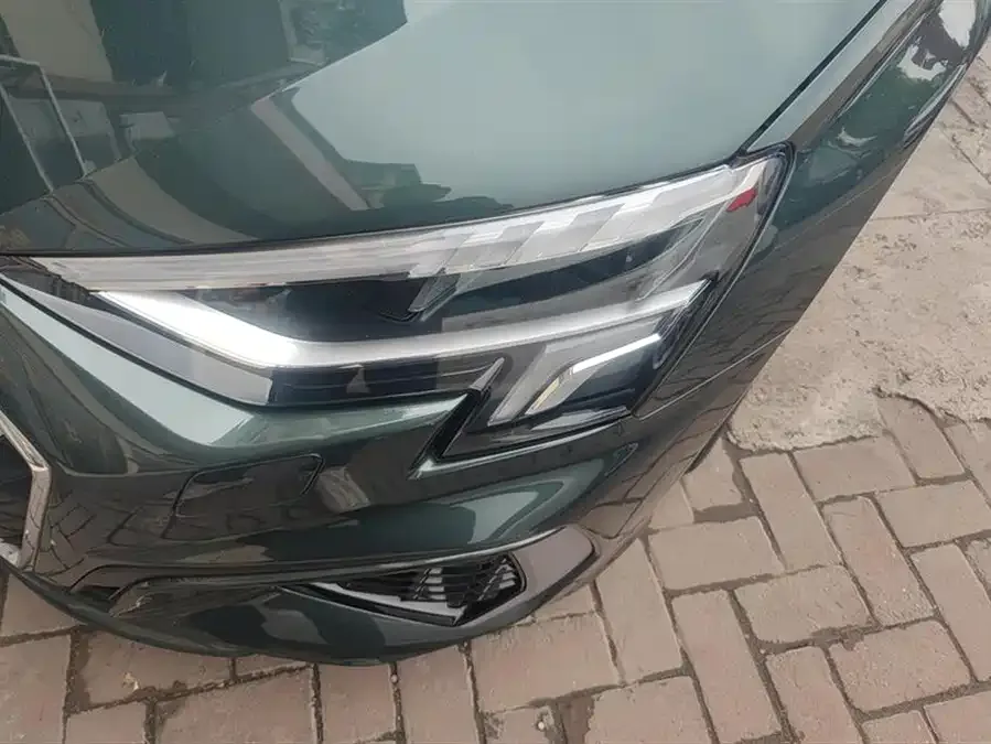 Audi A3 2022 Sportback 35 TFSI stylish and sporty 2023 — миниатюра 2