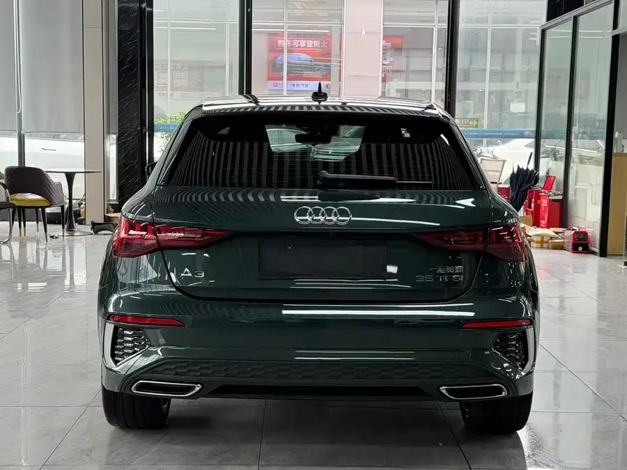 Audi A3 2022 Sportback 35 TFSI stylish and sporty 2022 — миниатюра 5