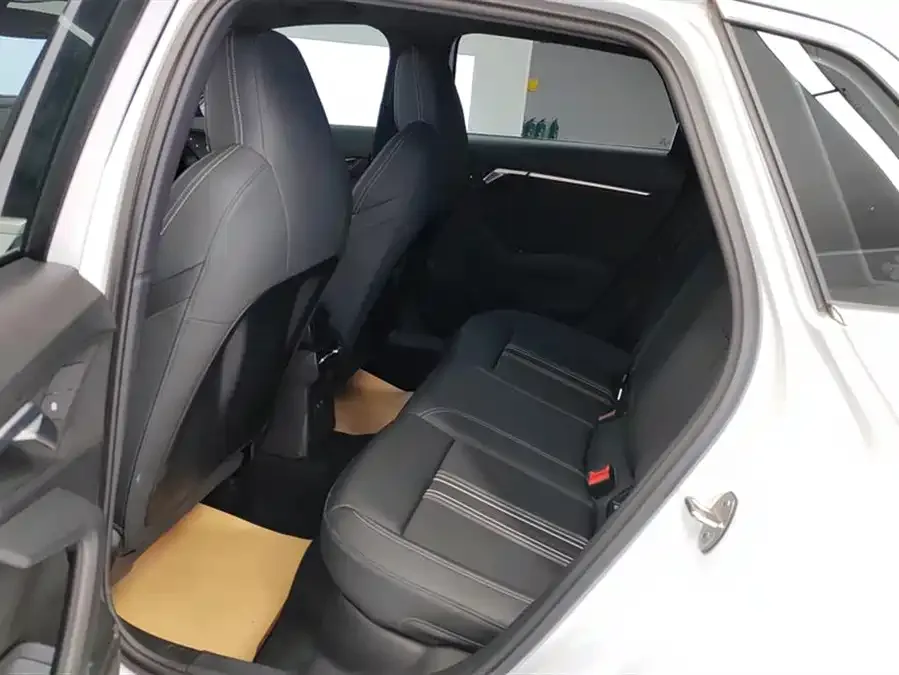 Audi A3 2024 Sportback 35 TFSI stylish and sporty 2024 — миниатюра 5