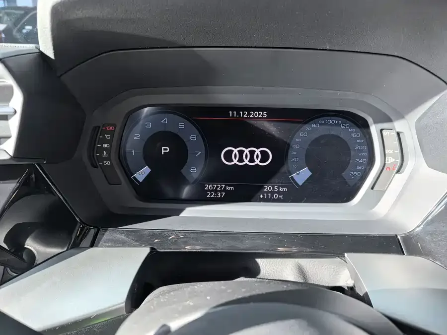 Audi A3 2022 Sportback 35 TFSI stylish and sporty 2022 — миниатюра 4