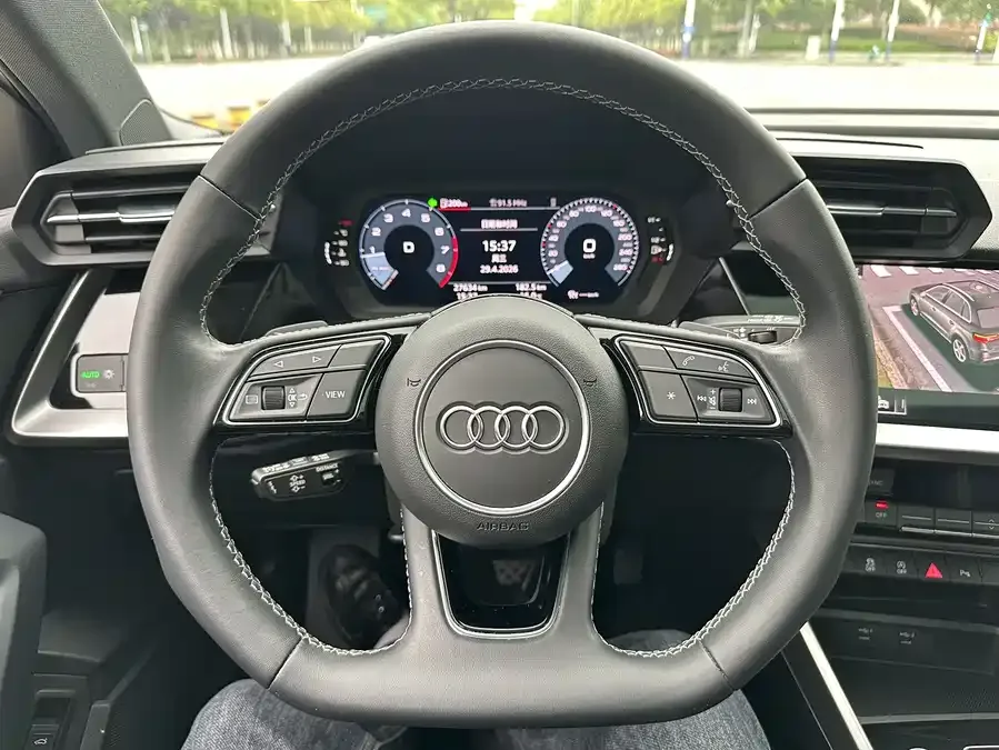 Audi A3 2022 Sportback 35 TFSI stylish and sporty 2022 — миниатюра 2