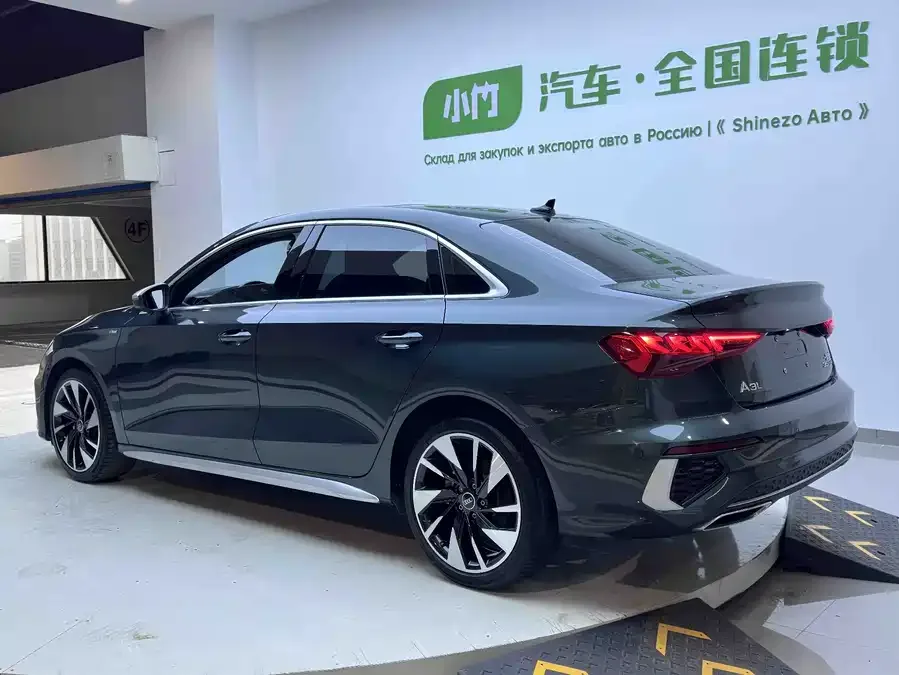 Audi A3 2022 A3L Limousine 35 TFSI Fashion Sports 2022 — миниатюра 2