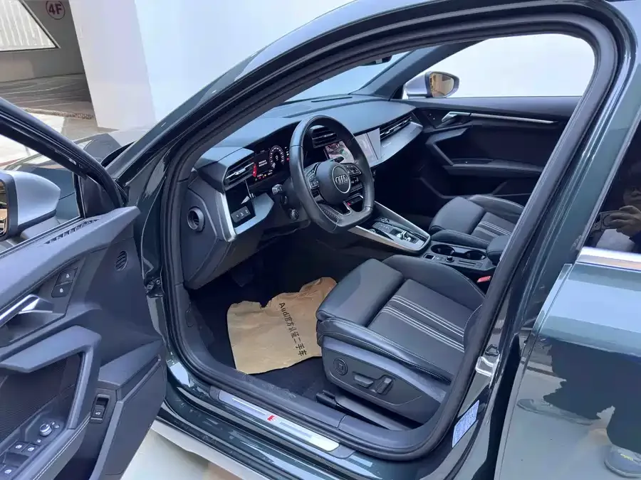 Audi A3 2022 A3L Limousine 35 TFSI Fashion Sports 2022 — миниатюра 5
