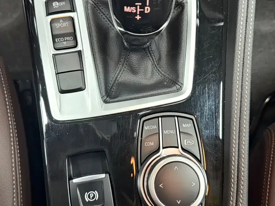 BMW 1 series BMW 1 Series 2022 120i M Sport Night Edition 2022 — миниатюра 5