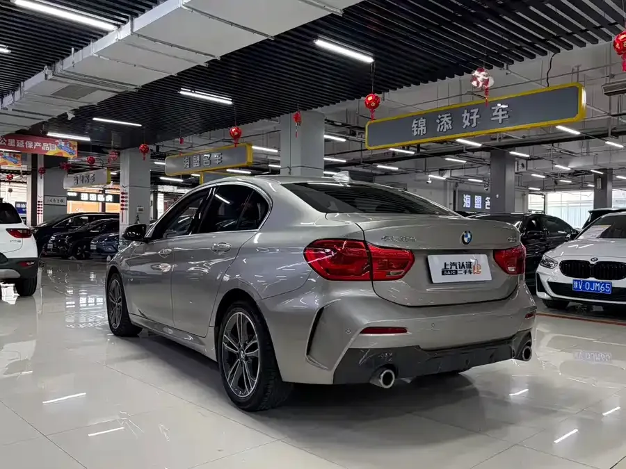 BMW 1 series BMW 1 Series 2022 120i M Sport Edition 2022 — миниатюра 5