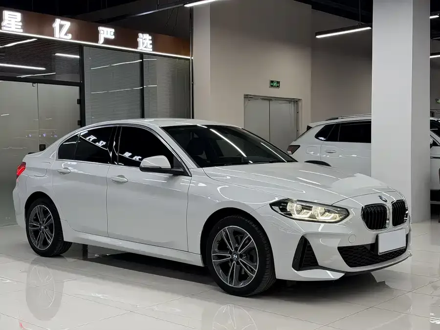 BMW 1 series BMW 1 Series 2023 120i M Sport 2023 — миниатюра 3