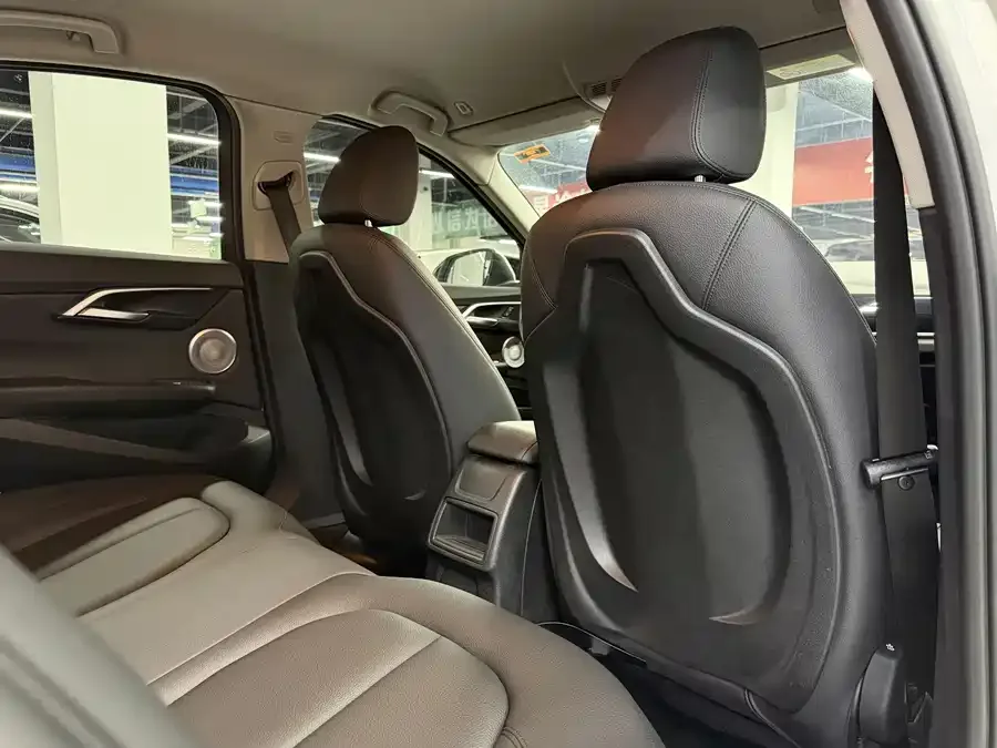BMW 1 series BMW 1 Series 2023 120i M Sport 2023 — миниатюра 4