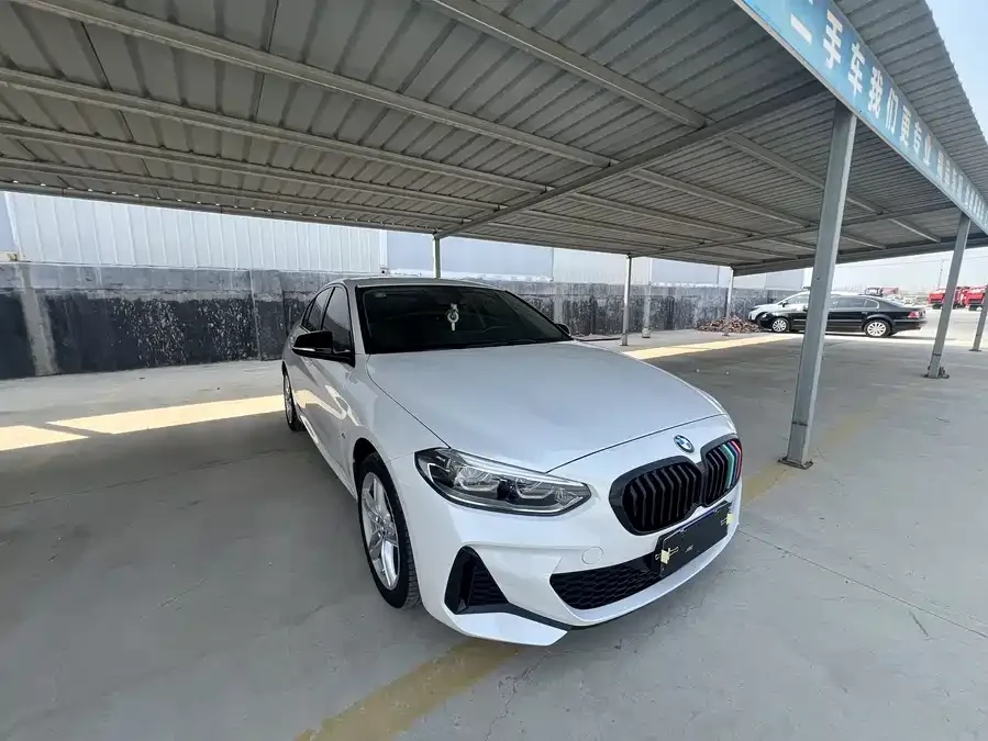 BMW 1 series BMW 1 Series 2021 facelift 120i M Sport 2022 — миниатюра 3