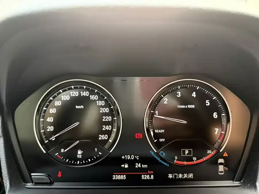 BMW 1 series BMW 1 Series 2022 120i M Sport Night Edition 2022 — миниатюра 2