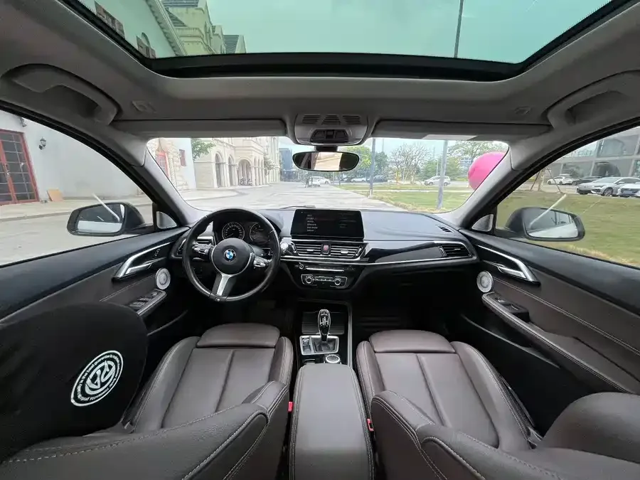 BMW 1 series BMW 1 Series 2022 120i M Sport Night Edition 2022 — миниатюра 3