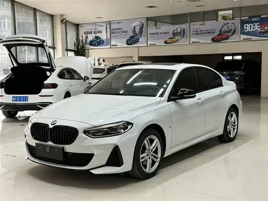 BMW 1 series BMW 1 Series 2021 facelift 120i M Sport Night Edition 2022 — фото 1, купить с доставкой в Москву