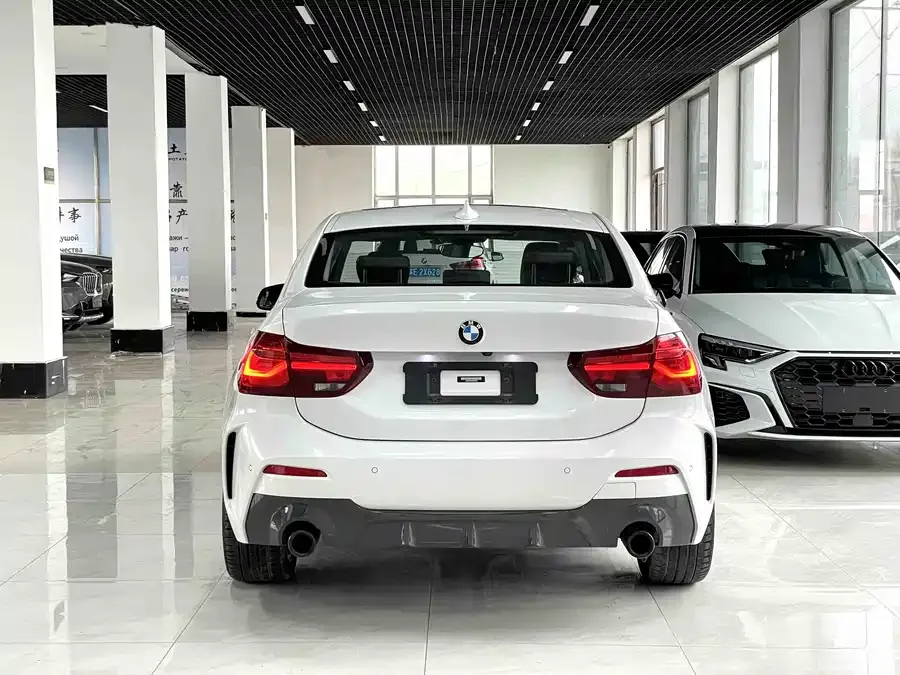 BMW 1 series BMW 1 Series 2023 120i M Sport Edition 2023 — миниатюра 2