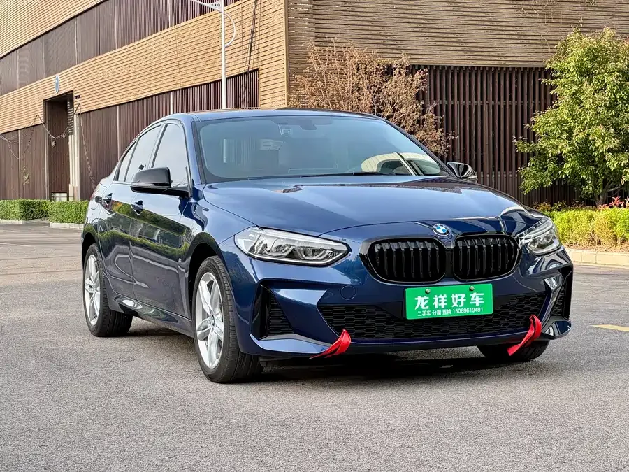 BMW 1 series BMW 1 Series 2022 120i M Sport Night Edition 2022 — миниатюра 3