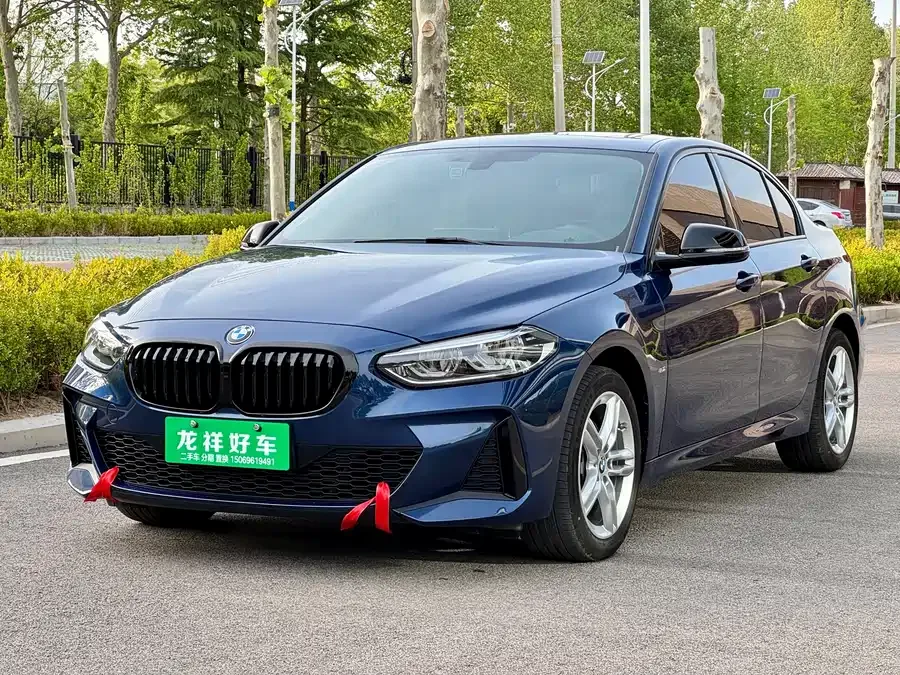BMW 1 series BMW 1 Series 2022 120i M Sport Night Edition 2022 — фото 1, купить с доставкой в Москву