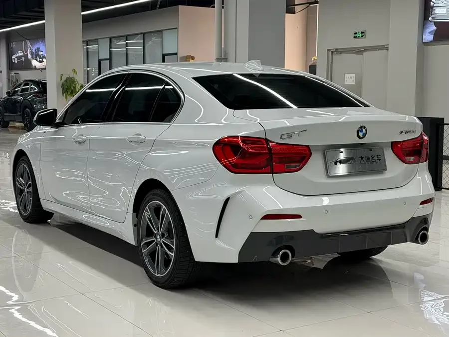 BMW 1 series BMW 1 Series 2021 facelift 120i M Sport 2022 — миниатюра 2