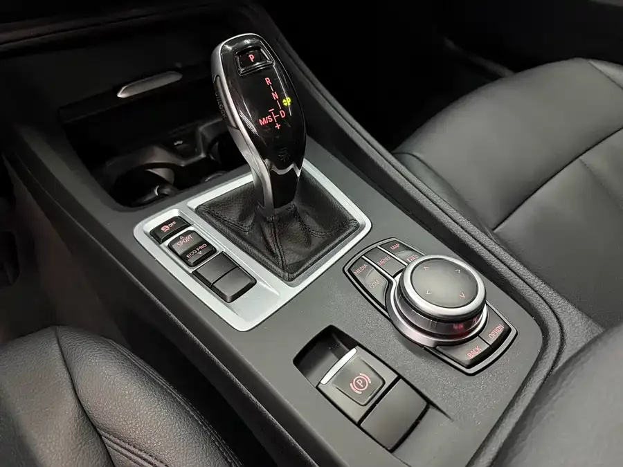 BMW 1 series BMW 1 Series 2021 facelift 120i M Sport 2022 — миниатюра 5