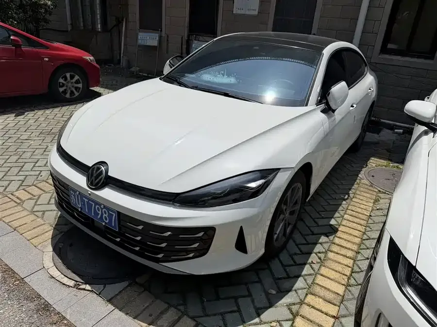 Volkswagen Lamando 2026 Lingdu Lingdu L 300TSI Lingfeng Edition 2025 — фото 1, купить с доставкой в Москву