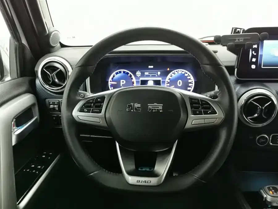 BAIC BJ40 Beijing Off-road BJ40 2024 2.0D Blade Hero Glory Edition 2024 — миниатюра 5