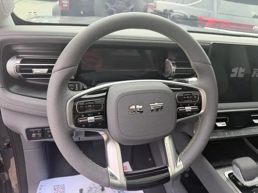 BAIC BJ40 Beijing BJ40 2026 2.0T Gasoline Premium Edition 2025 — миниатюра 2