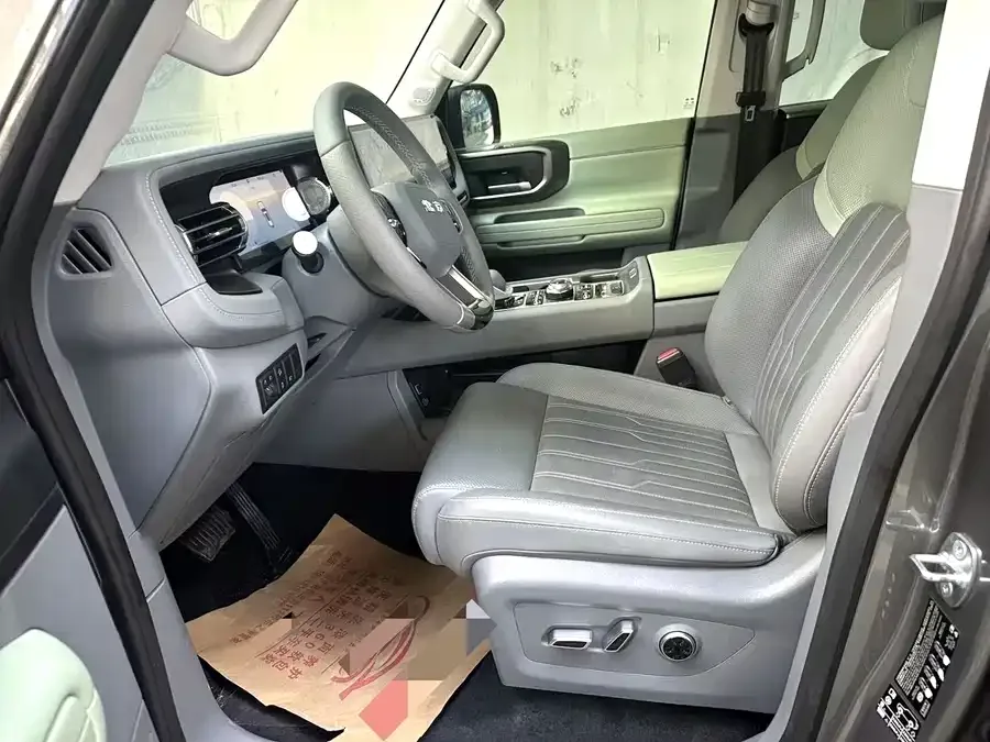 BAIC BJ40 Beijing BJ40 2026 2.0T Gasoline Premium Edition 2025 — миниатюра 3