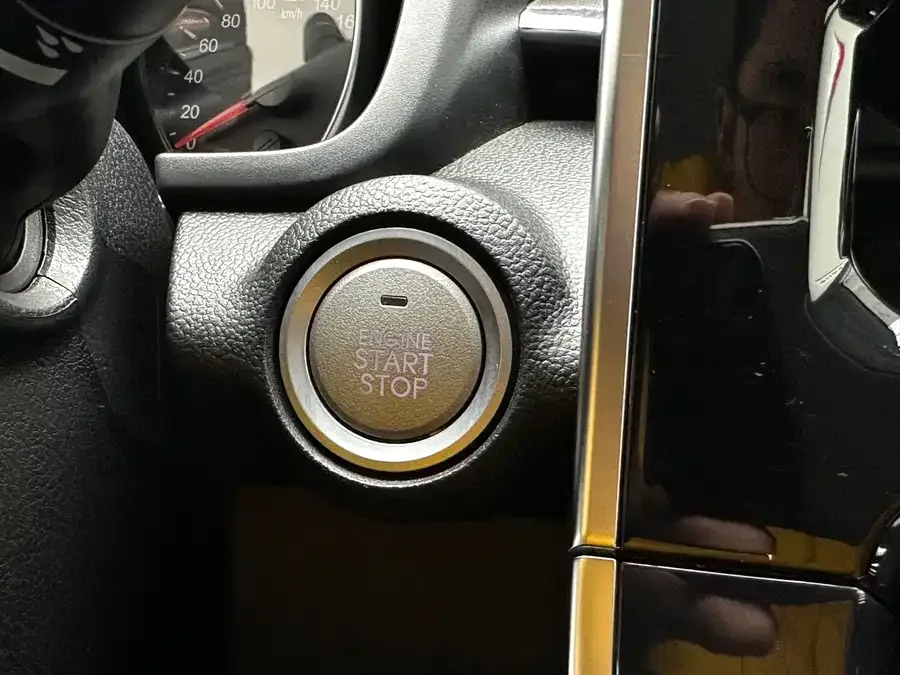 Haval M6 Haval M6 2023 PLUS 1.5T DCT Luxury Smart Connected Edition 2022 — миниатюра 3