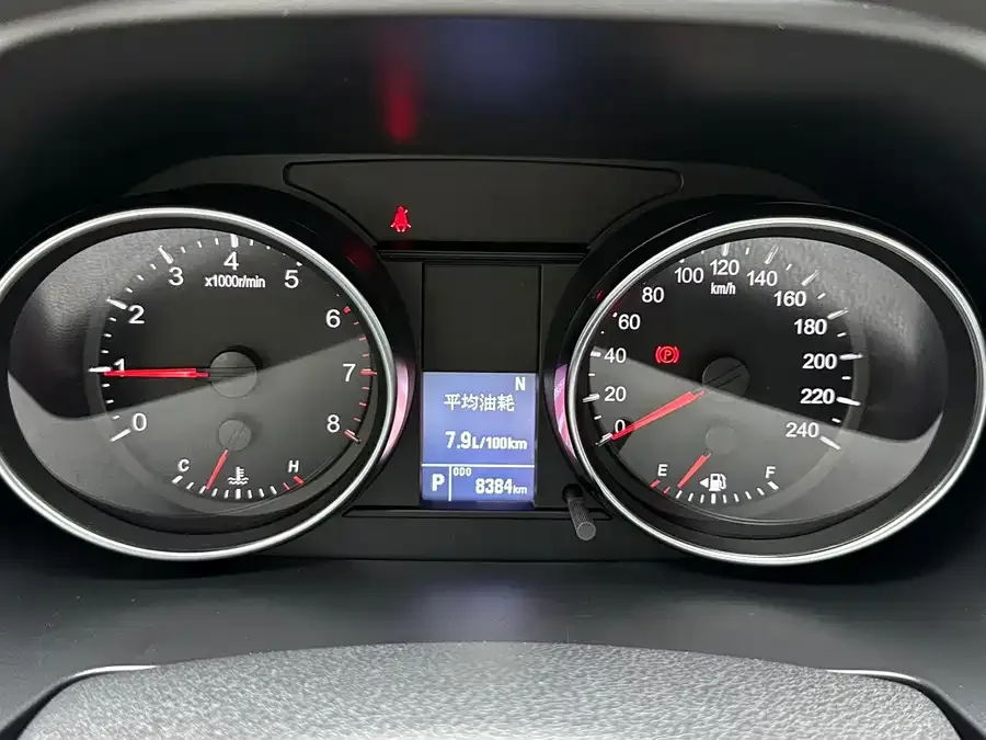 Haval M6 Haval M6 2023 PLUS 1.5T DCT Luxury Smart Connected Edition 2022 — миниатюра 4