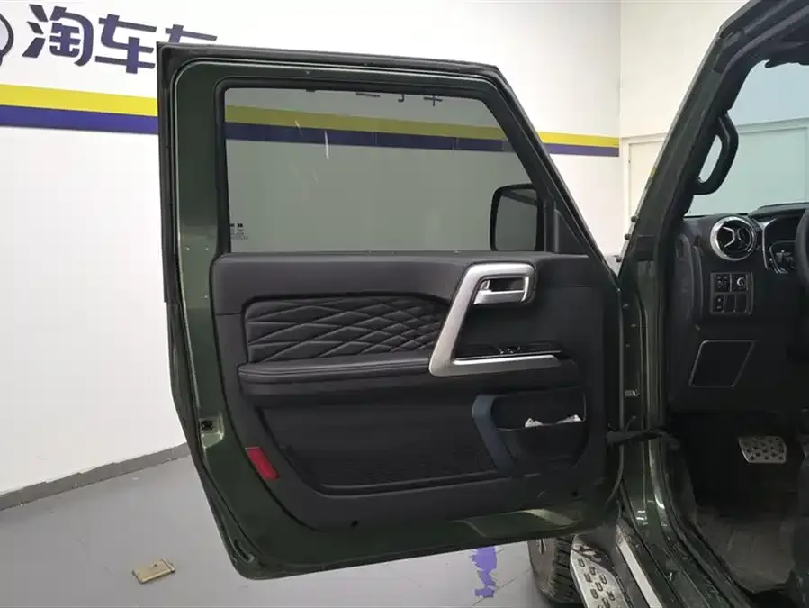 BAIC BJ40 Beijing Off-road BJ40 2024 2.0T Tribute to 2020 Honor Edition 2024 — миниатюра 4