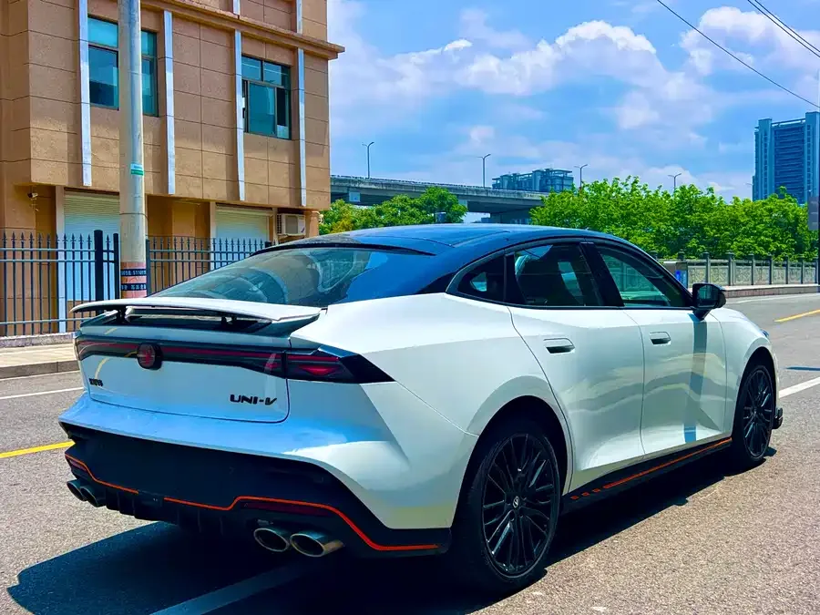 Changan UNI-V Changan UNI-V 2025 third-generation 2.0T JinQing model 2026 — миниатюра 3