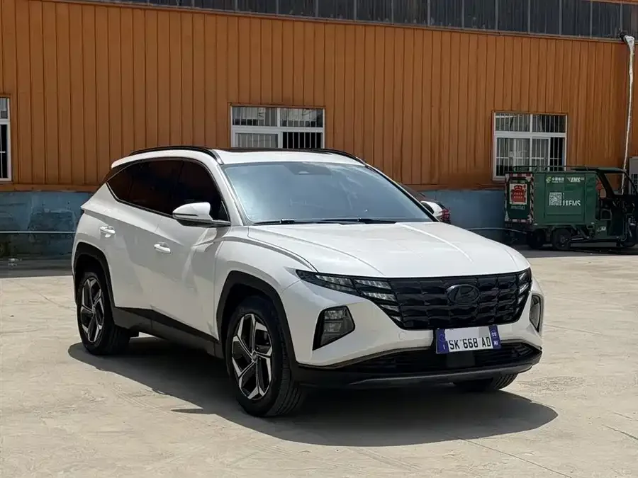 Hyundai Tucson L Tucson 2023 Tucson L 1.5T Automatic 2WD LUX Premium Edition 2024 — миниатюра 3