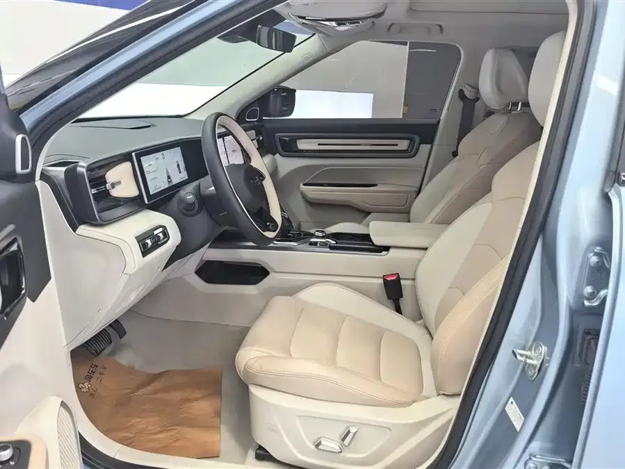 Geely ICON Geely ICON 2023 1.5TD Chocolate Edition 2023 — миниатюра 3