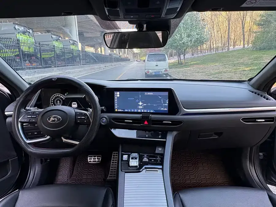 Hyundai Sonata 2022 Sonata 270TGDi DCT 20th Anniversary Edition 2022 — миниатюра 3