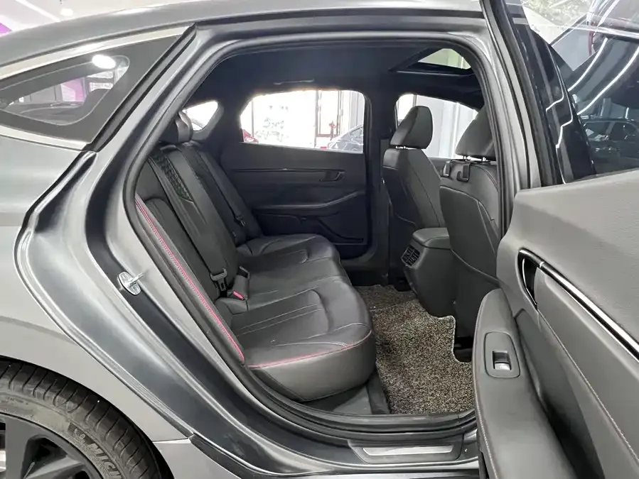 Hyundai Sonata 2022 Sonata 380TGDi Automatic 20th Anniversary Edition 2022 — миниатюра 5