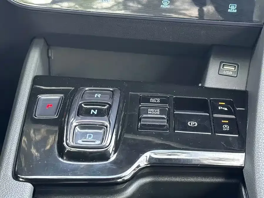 Hyundai Sonata 2022 Sonata 380TGDi Automatic 20th Anniversary Edition 2022 — миниатюра 5